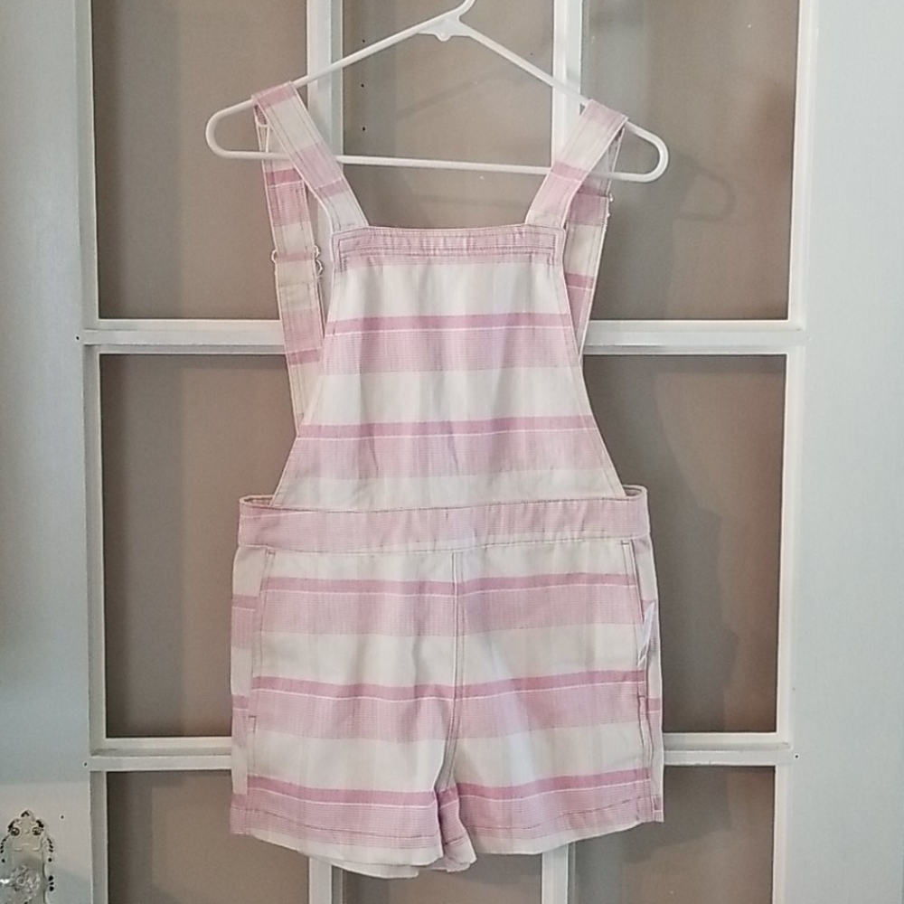 NWT Urban Outfitters size 26 shortalls.